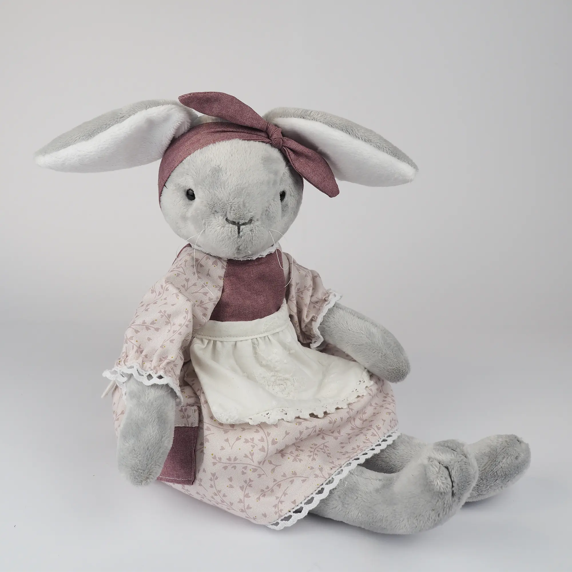 The Burrowfolk rabbit, Flossie in a sitting pose.